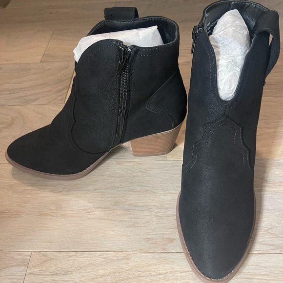 Sugar ,Black shoes , size 7.5 -NWT - Picture 1 of 7